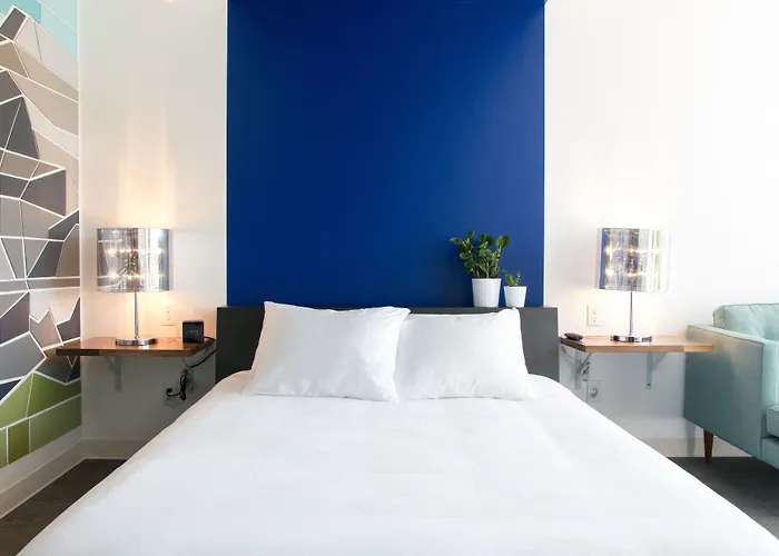 Skyfall Guestrooms Green River