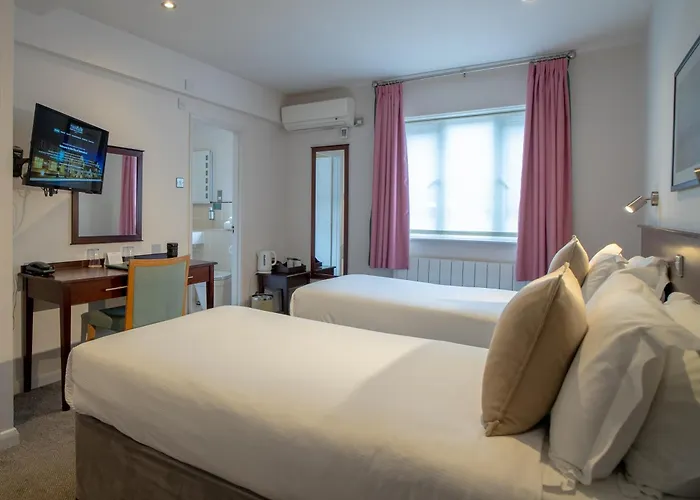 Chelmsford City Center Hotels