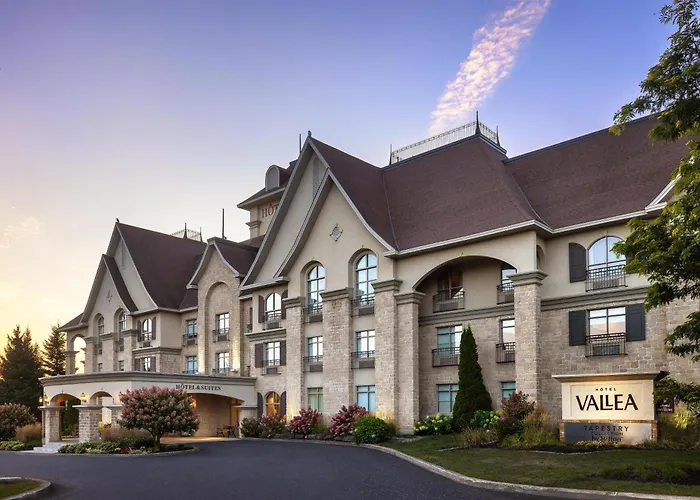 Bromont Hotels