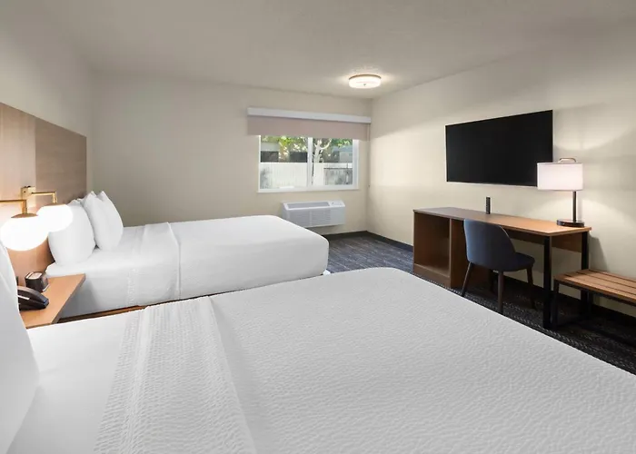 Ramada By Wyndham Merced