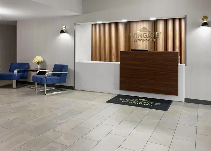 Grove City Hotels