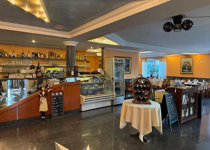 Hotel & Restaurant Garda