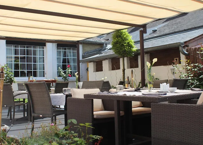 Logis Hôtels Restaurant Les 3 Rois