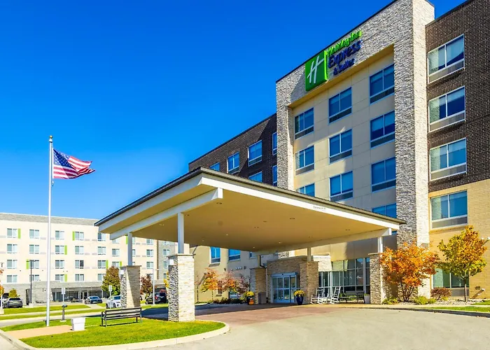 Holiday Inn Express & Suites Toledo West By Ihg