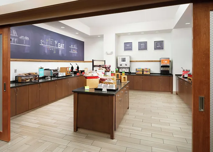Hampton Inn Wilmington Downtown