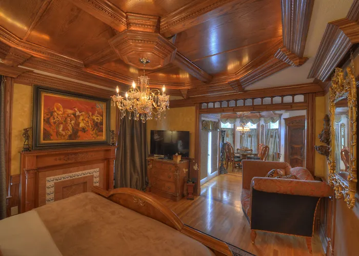 The Victoria Bed & Breakfast Bentonville