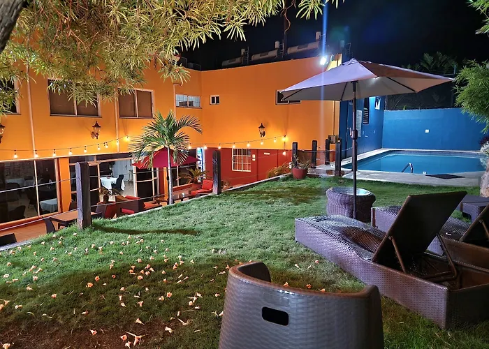 Altamont West Hotel