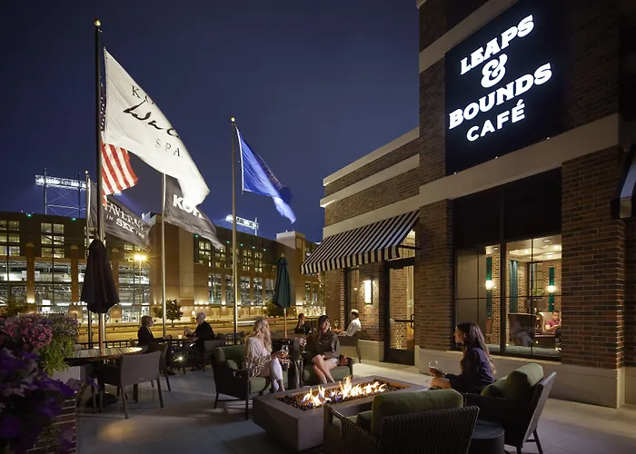 Lodge Kohler Green Bay