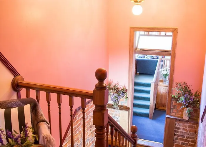 Wallendbeen Hotels