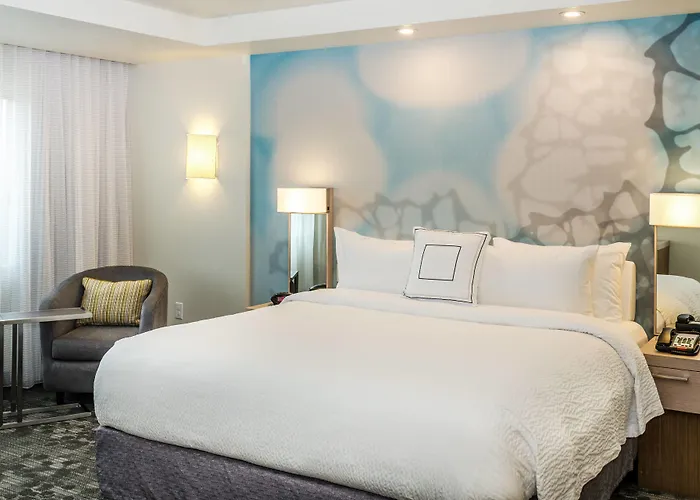 Courtyard By Marriott Somerset