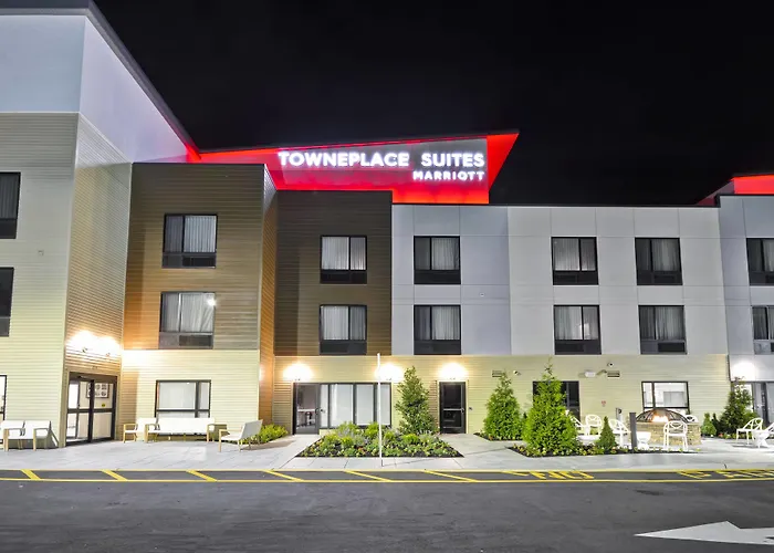 Cranbury Hotels