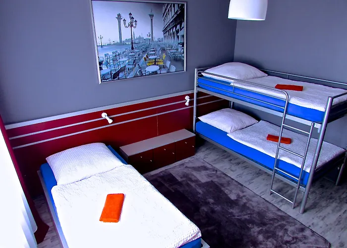 Hotel 108