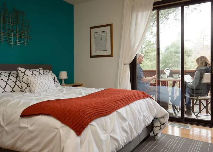 Pueblo Canyon Inn