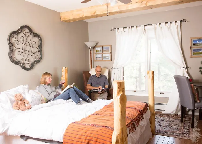 Pueblo Canyon Inn