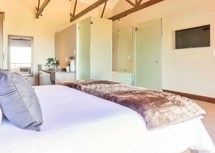Hotels in Oyster Bay