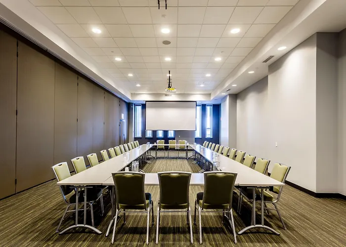 Residence & Conference Centre - Toronto Downtown