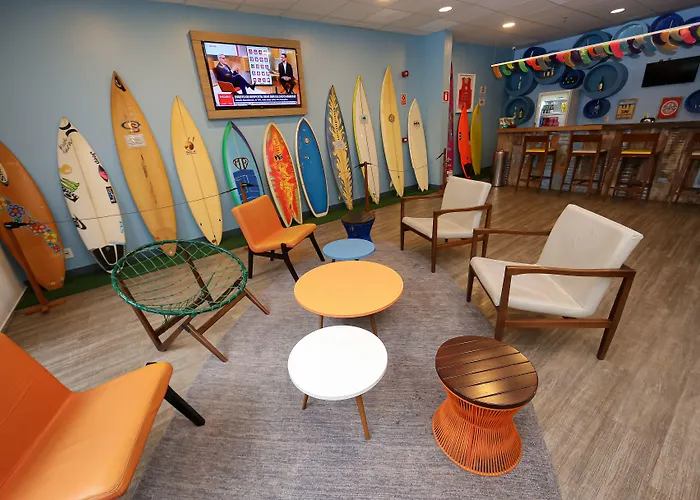 Delphin Surf Hotel