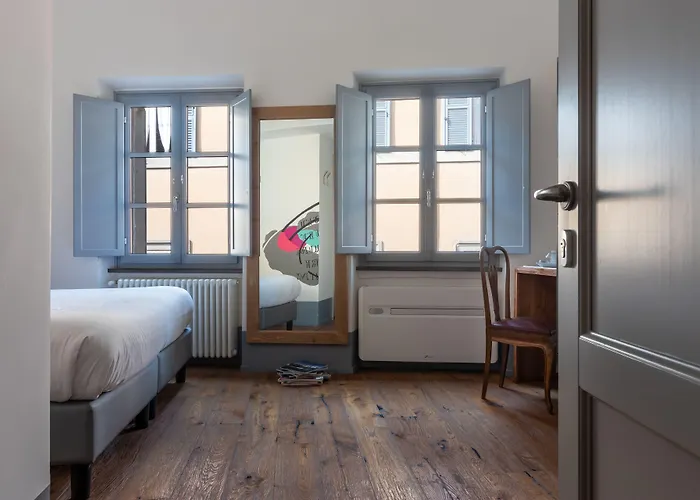 Tag Guest House