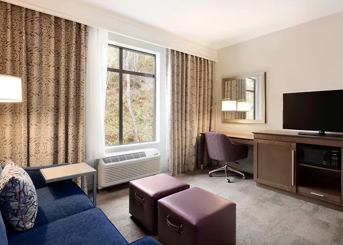 Renton Hotels