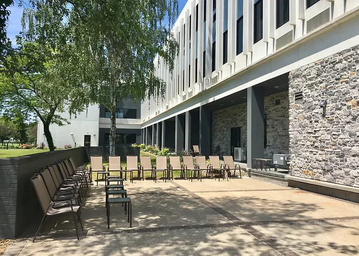 Grand Island Hotels