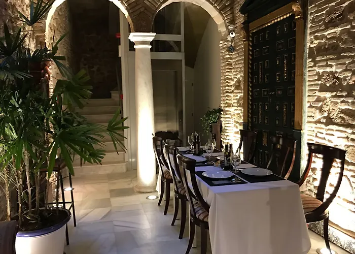 Rosario Uno Aparthotel Cádiz