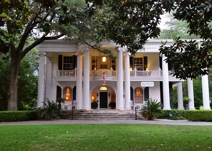Belle Oaks Inn