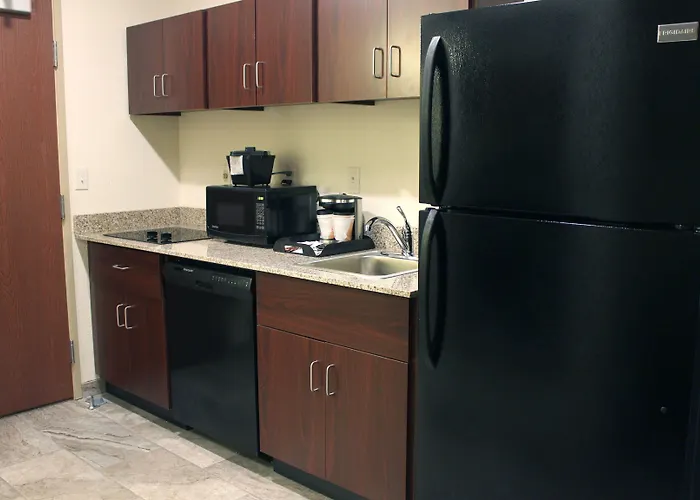 Lamoni Hotels