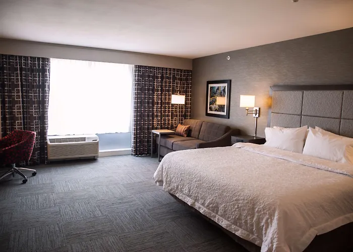 Pontiac Hotels
