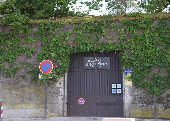 Hotel Le Prieure Saint Agnan à Cosne-Cours-Sur-Loire