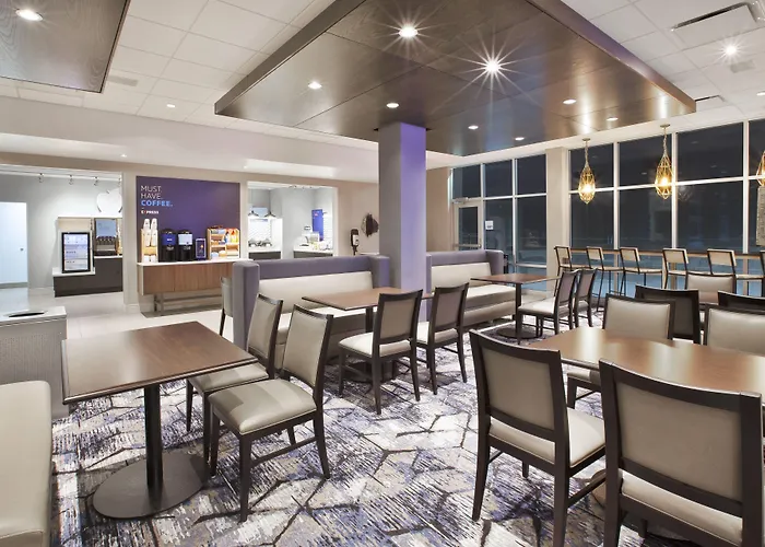 Okemos Hotels