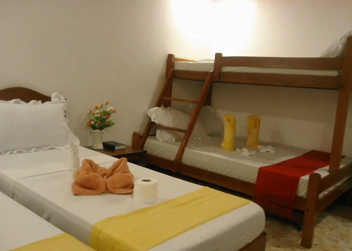 Vali-Joe Travel Lodge El Nido