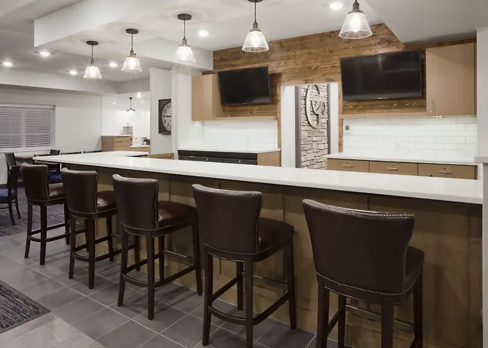 Cannon Falls Hotels