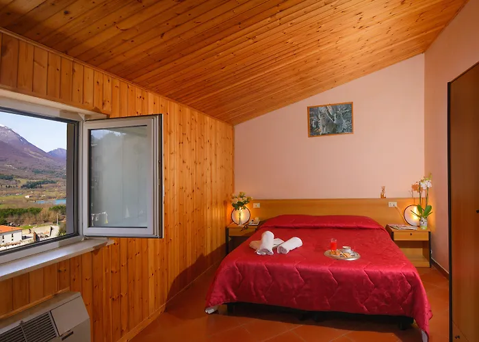 HOTEL HOLIDAYS a Barrea - Natura, Relax e Benessere nel Parco d'Abruzzo