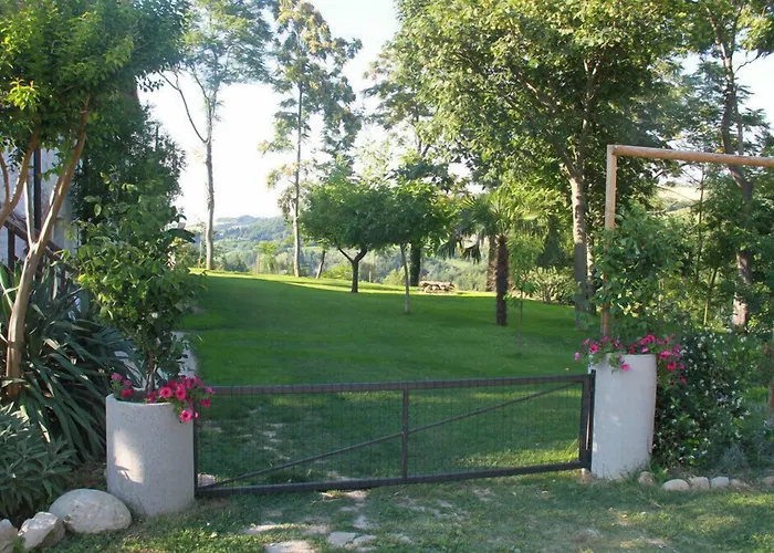 Leamorine White House Predappio