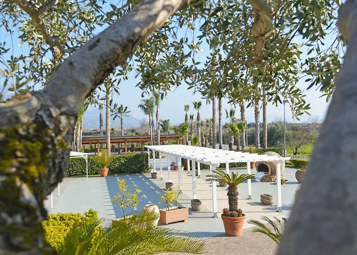 Perla Hotel E Garden - Free Parking And Pool - Open Area With Beautiful View Of The Landscape Capaccio
