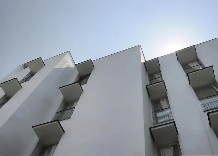 Rolling Hotel