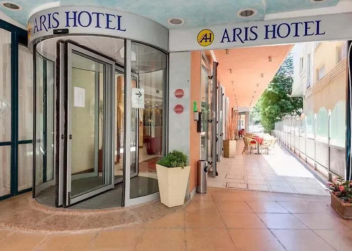 Aris Hotel