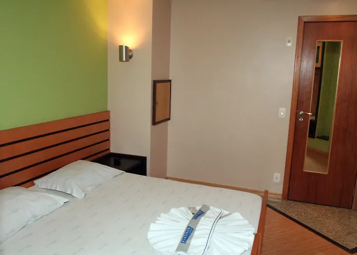 Platinum Hotel