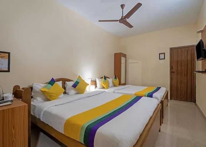 Itsy Hotels Everest Leela Residency