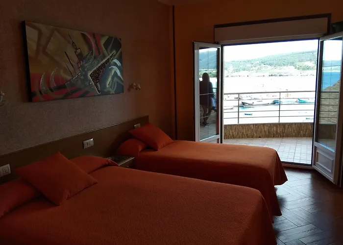 Hostal Residencia Bahía Laxe