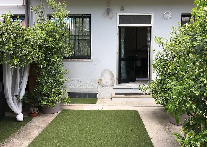 Guest House 296