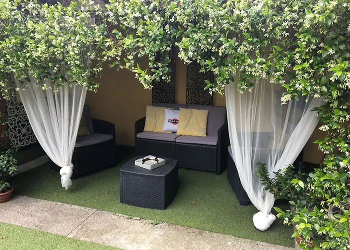 Guest House 296
