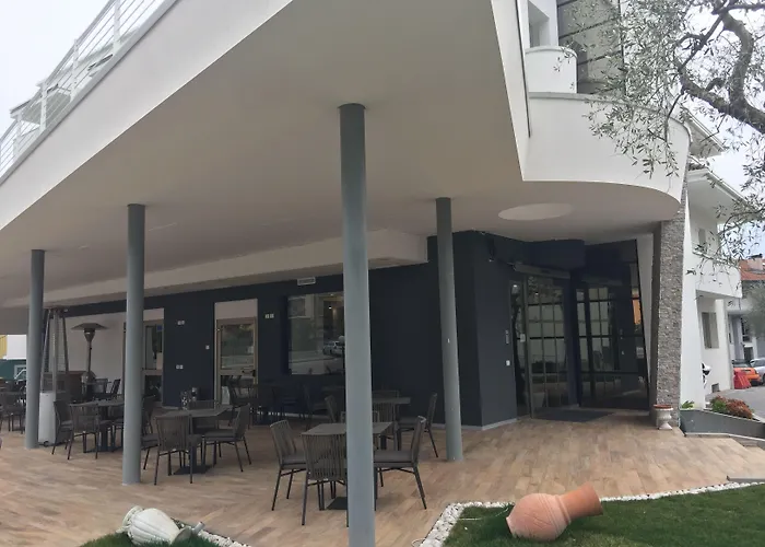 Athos Hotel