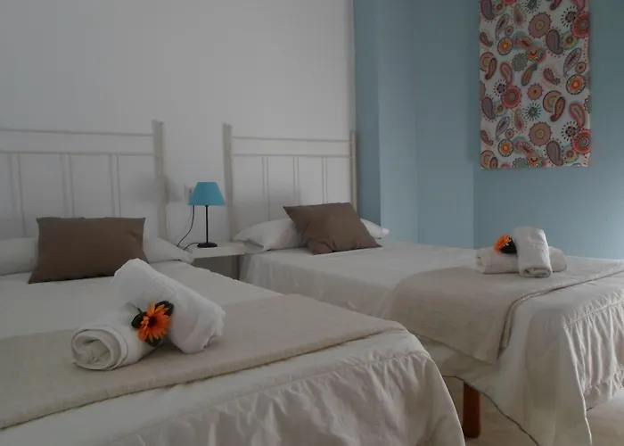 Hostel Conil - Habitaciones con baño privado en el centro de Conil Conil De La Frontera