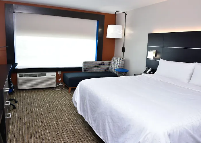 Bensenville Hotels