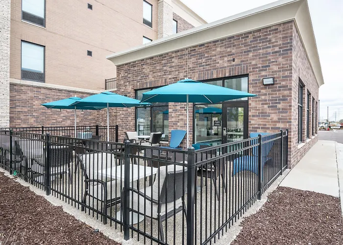 Hampton Inn & Suites - Allen Park