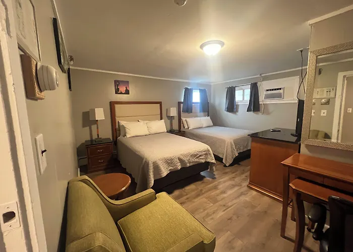 Brewer Hotels