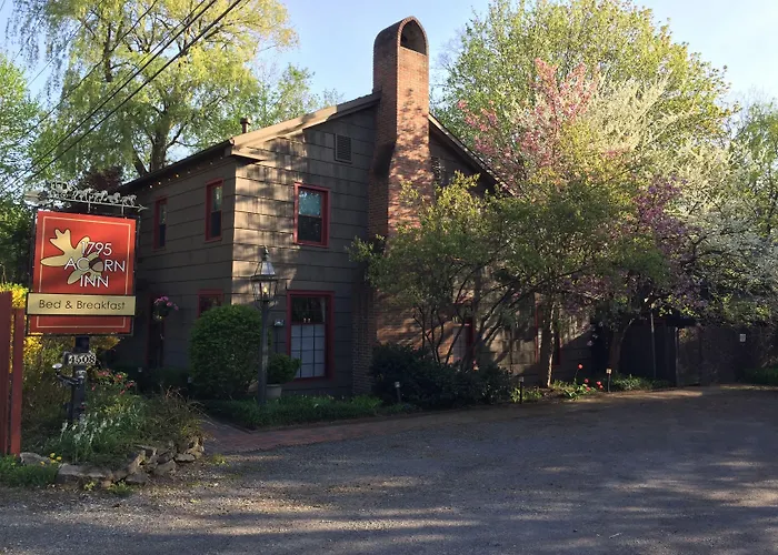 1795 Acorn Inn Bed And Breakfast Canandaigua