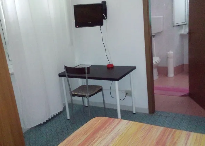 Albergo Cavour Self Check-In Livorno