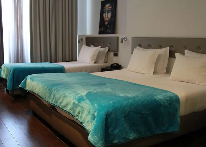 Lazza Hotel